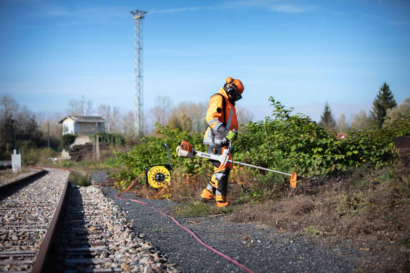 reportage photo professionnelle entreprise Safe Innov le long des rails